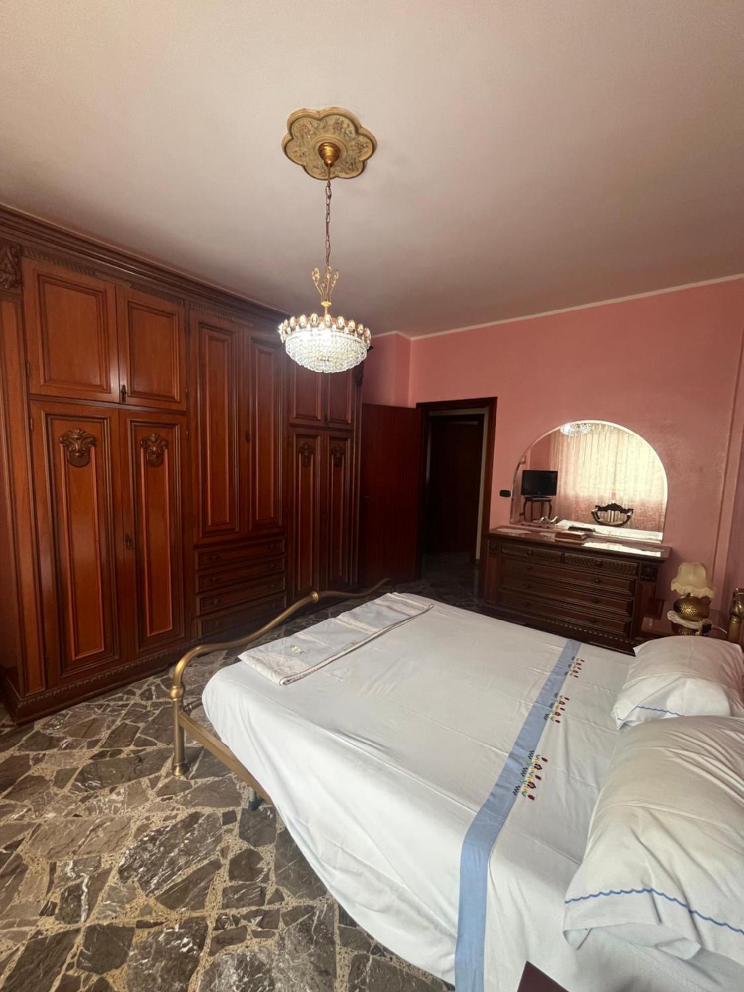 Apartamento La Casa Di Anna Bríndisi Exterior foto